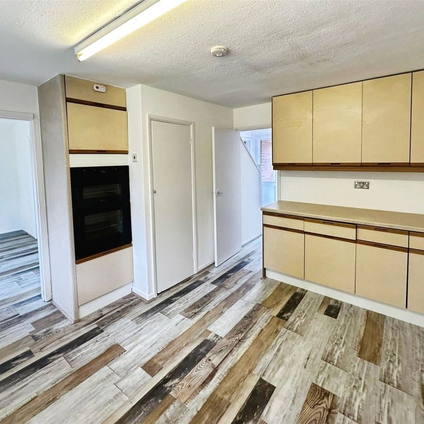 Kingfisher Drive, Woodley, Reading, RG5 - Photo 1
