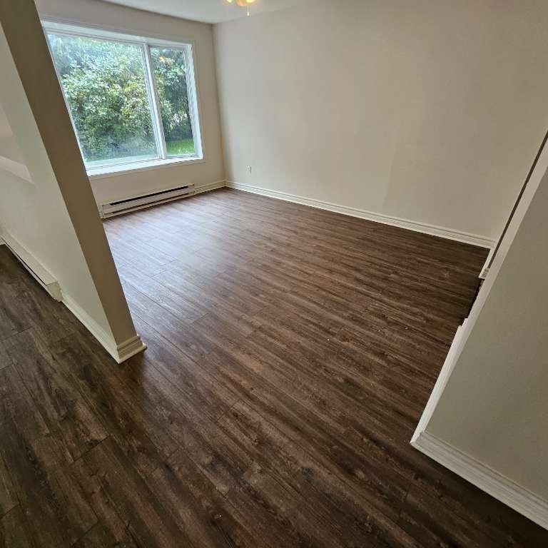 Appartement 5 1/2 à louer - Photo 1