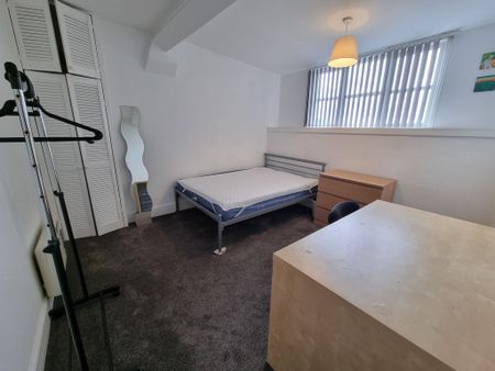 3 Bed Student Accommodation - Photo 3