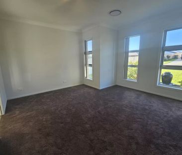 Well Maintained Family Home - Photo 4