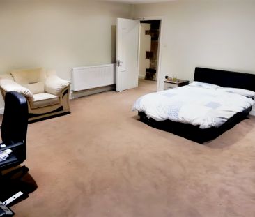 4 Bed 1 Bath - Photo 4