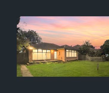10 Inverness Avenue, Burwood, Vic 3125 - Photo 2