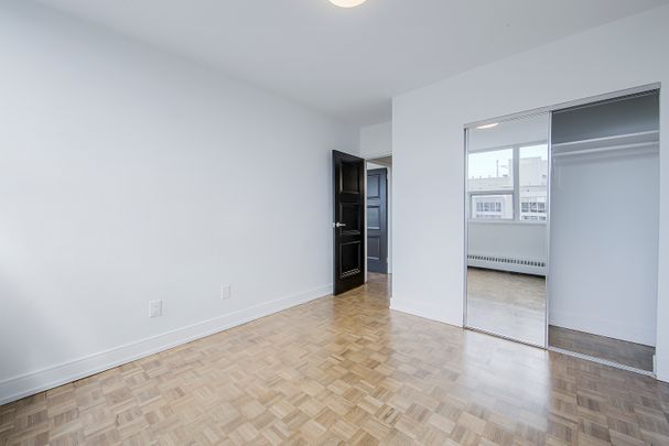 North Shore Towers - Photo 1