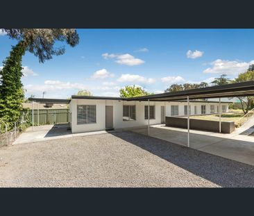 3/8 Dale St, Kennington, Vic 3550 - Photo 2