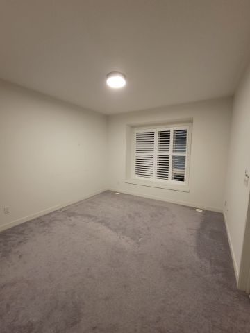 For Lease - 196 Salterton Circle, Vaughan, Ontario - Photo 4