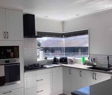 MORRINSVILLE - 3 BEDROOM - Photo 3