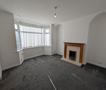 2 bedroom end of terrace house to rent - Photo 1