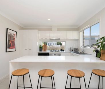 THE GAP LIVING AT ITS FINEST! - Photo 2