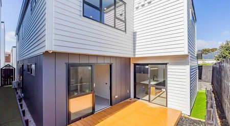 Luxury 4BR Home in Chatswood! - Photo 3