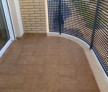 Apartamento de alquiler en Ronda Sur - Photo 3