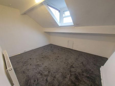 4 bedroom terraced house to rent - Photo 5