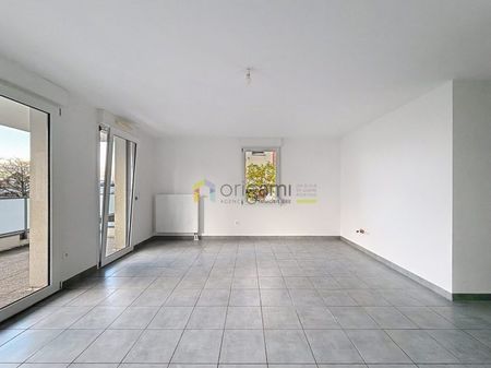 STRASBOURG - Agréable F3 avec double extérieur - Photo 3