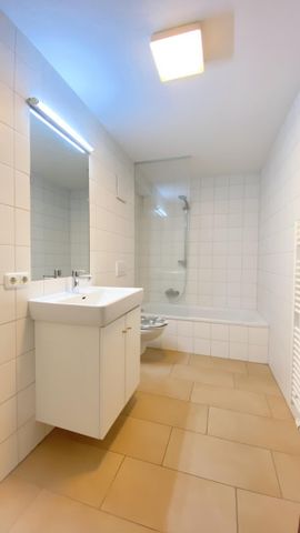 Im Zentrum von Hohenems: Stilvolle 3-Zimmerwohnung mit Balkon zu vermieten! - Photo 5