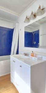 Beautiful 3 Bedroom suite at Departure Bay Beach - Photo 4