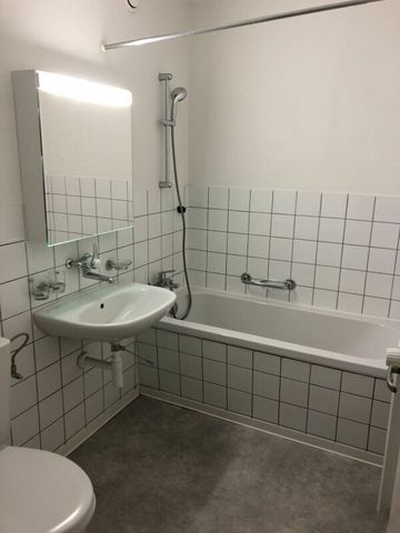 First month free - 4.5 room apartment, 3rd floor beautiful evening sun - Photo 4