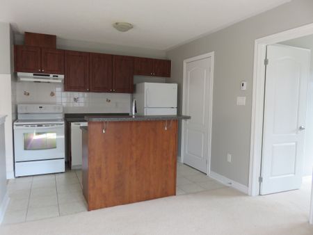 For Lease - 617 Country Glen Road Unit# Coach House, Markham, Ontario - Photo 4