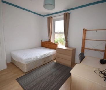 To Rent Bingham Road, Winton, Bournemouth, BH9 £2,600 pcm Tenancy Info - Photo 4