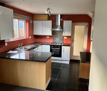 3 bedroom terraced house to rent - Photo 5