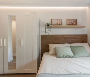 Room in a shared 7-bedroom apartment for rent in San Isidro. - Photo 5