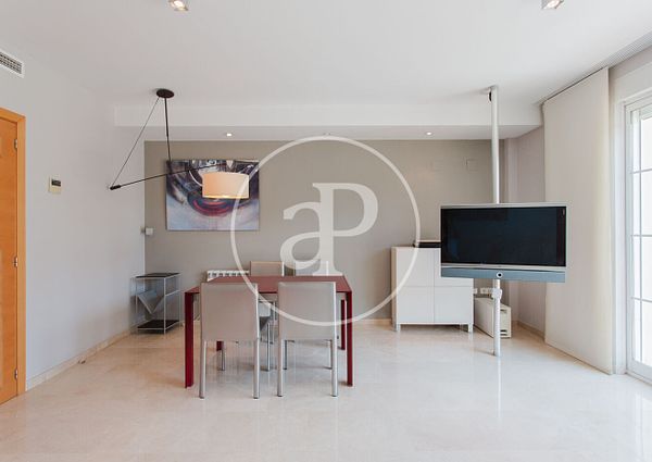 Townhouse for rent with 3 bedrooms in Rocafort.