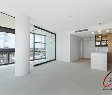 Spacious 2 Bedroom, 2 Bathroom Apartment with Secure Parking in the... - Photo 4