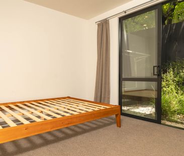 Semi Furnished Three Bedroom Townhouse Mount Roskill - Photo 2