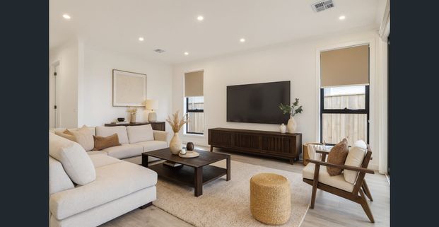 4-Bedroom Family Home for Rent in Sunbury! - Photo 1