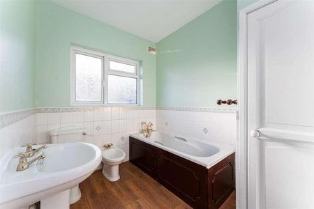 Colebrooke Drive, Wanstead, E11 - Photo 5