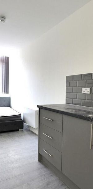 Studio to rent - Photo 1