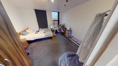 4 bedroom flat to rent - Photo 3