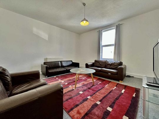 4 bedroom house share to rent - Photo 1