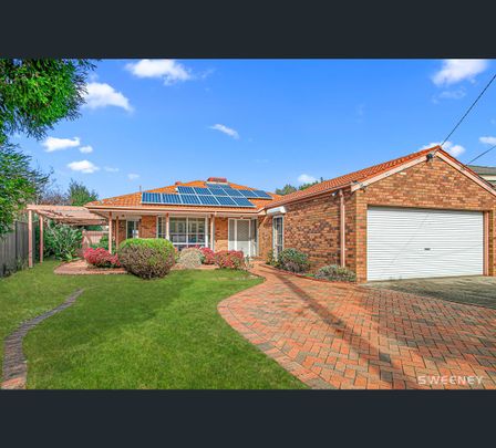 17 South Avenue, Altona Meadows, Vic 3028 - Photo 1