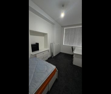 Room in a Shared Flat, Headingley, LS6 - Photo 1