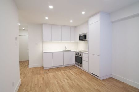 4390 Grand Boulevard - Photo 4