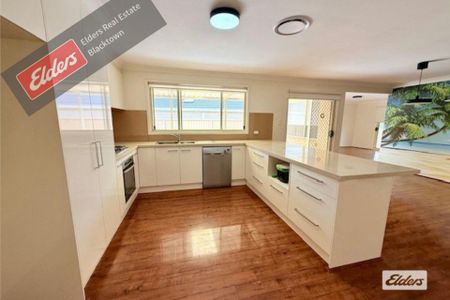 LUXURY LIVING IN THE HILLS DISTRICT. - Photo 4