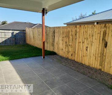 Modern duplex in Morayfield - Photo 4