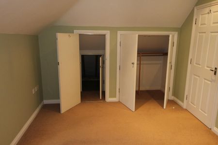2 bedroom House To Let Total Size: 1098 SQ FT - Photo 4