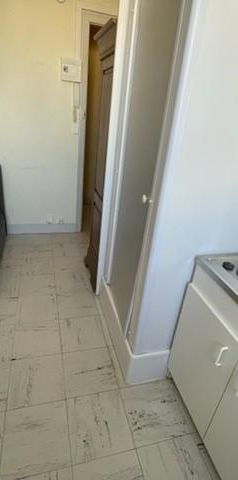 Location Appartement 1 pièce 9m² ANGERS 49000 - Photo 2