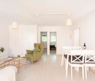 Stylish Two-Bedroom Apartment in Nou Barris - Photo 6