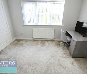 2 bedroom Flat To Let - Photo 5