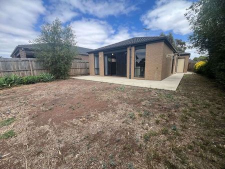 36 Faircroft Drive, Brookfield, VIC 3338 - Photo 4