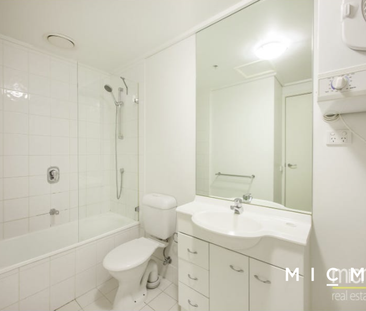 411/668 Bourke Street - Photo 4