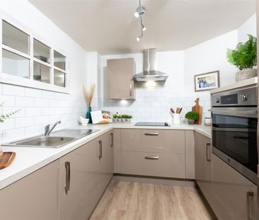 Peel Lodge, Marlow, Buckinghamshire - Photo 6