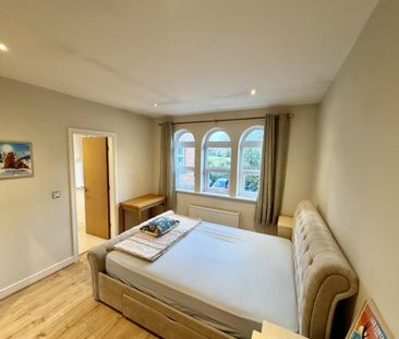 2 Bedroom Apartment To Let - Photo 5