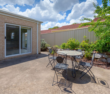 Stylish & Central! - Photo 6