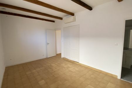 LES AMENIERS - T2 avec terrasse et garage - Photo 3