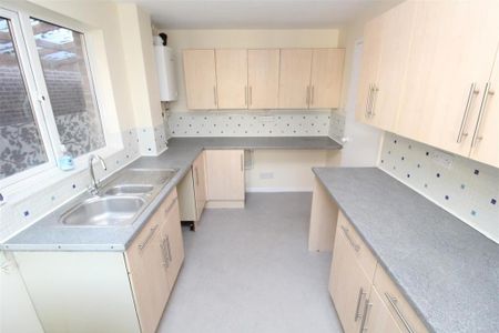 4 bedroom detached house to rent - Photo 5