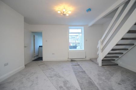 3 bedroom terraced house to rent - Photo 4