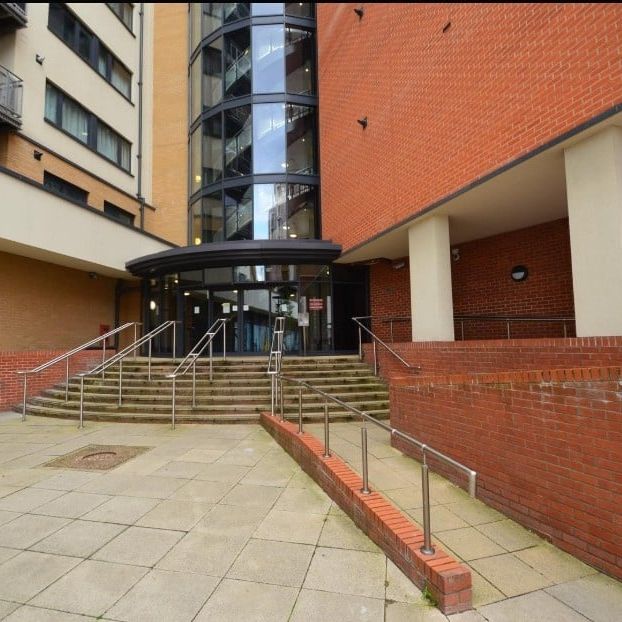 2 Bed Flat, Perth Road, IG2 - Photo 1