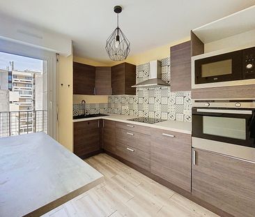 Appartement à louer - ÉPERNAY - Appartement 3 pièces avec balcon - Photo 5